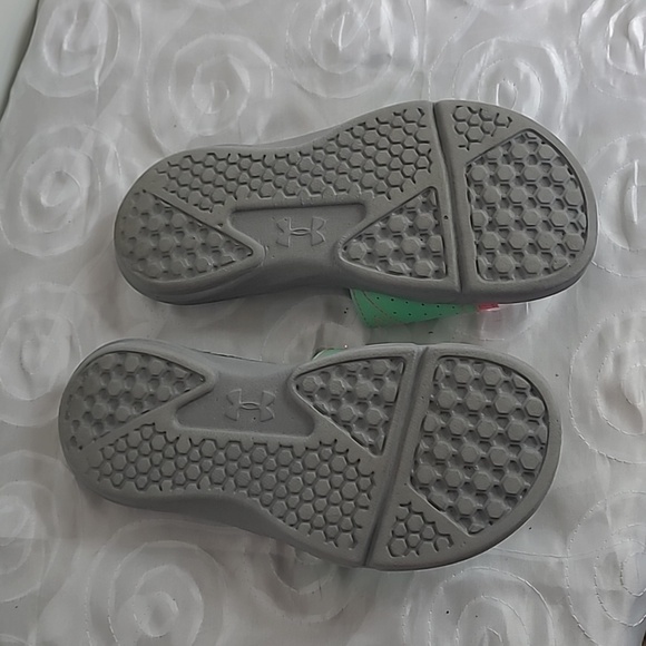Under Armour Ignite Mint Green & Neon Pink Slide Sandals w/ Memory Foam Footbeds - Picture 9 of 9